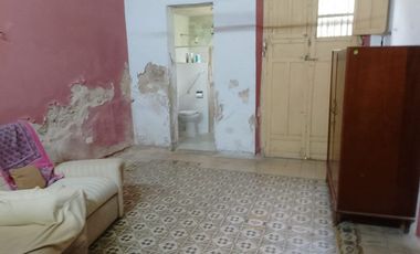 CASA EN VENTA EN MERIDA F-2123, 5 REC. EN EL CENTRO $12,000,000