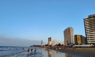 🏠 HOSPEDAJE POR NOCHE(S) COMFORTABLE CASA VACACIONAL. (TONSUPA - PLAYA)