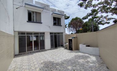 🏠 HOSPEDAJE POR NOCHE(S) COMFORTABLE CASA VACACIONAL. (TONSUPA - PLAYA)