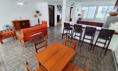 🏠 HOSPEDAJE POR NOCHE(S) COMFORTABLE CASA VACACIONAL. (TONSUPA - PLAYA)