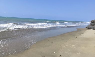 🏠 HOSPEDAJE POR NOCHE(S) COMFORTABLE CASA VACACIONAL. (TONSUPA - PLAYA)