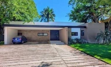CASA EN VENTA EN MERIDA / F-2127, 3 REC. CLUB DE GOLF LA CEIBA $12,450,000