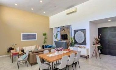 CASA EN VENTA EN MERIDA / F-2127, 3 REC. CLUB DE GOLF LA CEIBA $12,450,000