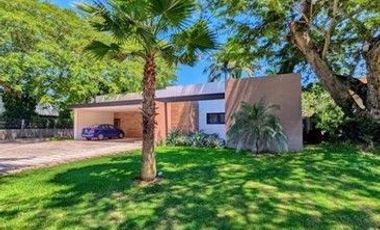 CASA EN VENTA EN MERIDA / F-2127, 3 REC. CLUB DE GOLF LA CEIBA $12,450,000