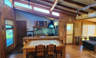 casa amoblada sector Llicaldad, con patio, terraza y vista.