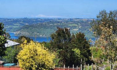 casa amoblada sector Llicaldad, con patio, terraza y vista.
