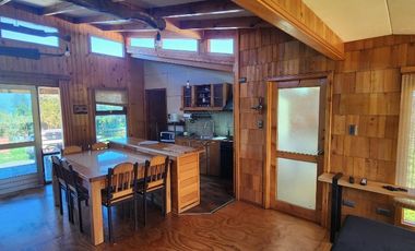 casa amoblada sector Llicaldad, con patio, terraza y vista.