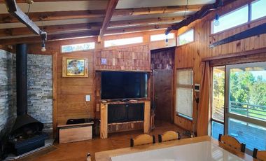 casa amoblada sector Llicaldad, con patio, terraza y vista.