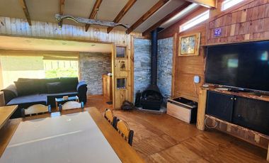 casa amoblada sector Llicaldad, con patio, terraza y vista.