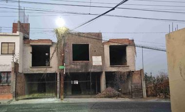 VENTA DE CASA O EDIFICIO EN PENJAMO PARA HACER OFICINAS, DEPARTAMENTOS, CONSULTORIOS