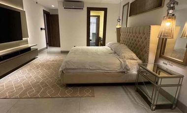 Se alquila lujosa casa en Santa Cecilia 4 habit