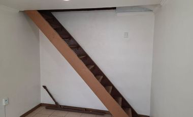 Linda Casa de Dos pisos, en Población Santa Cecilia