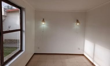 Linda Casa de Dos pisos, en Población Santa Cecilia