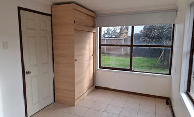 Linda Casa de Dos pisos, en Población Santa Cecilia