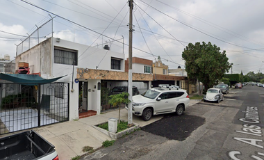 PROPIEDAD DE OPORTUNIDAD!! EXCELENTE CASA EN COLONIA PRADOS VALLARTA, ZAPOPAN, JALISCO