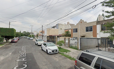 PROPIEDAD DE OPORTUNIDAD!! EXCELENTE CASA EN COLONIA PRADOS VALLARTA, ZAPOPAN, JALISCO