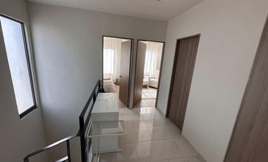 Casa en venta ubicada dentro del fraccionamiento Villas del Campo, en el municipio de Calimaya, Estado de México, una de las zonas con mayor plusvalía