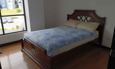 Renta de departamento amoblado – Sector Catalina Aldaz