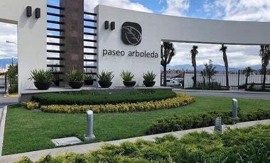 EXCELENET CASA EN VENTA PASEO ARBOLEDA A 40 MINUTOS DE LA CIUDAD DE MEXICO CERCA DE BOULEVARD AEROPUERTO