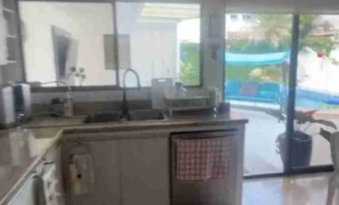 Alquiler y venta, casa amoblada, de 4 Dormitorios con piscina, estudio