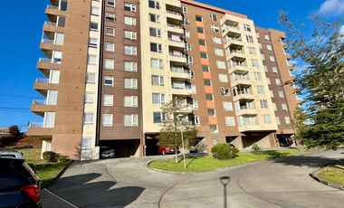 Departamento en Arriendo con Estacionamiento Incluido en Condominio Alta Vists