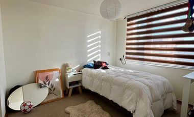 Departamento en Arriendo con Estacionamiento Incluido en Condominio Alta Vists