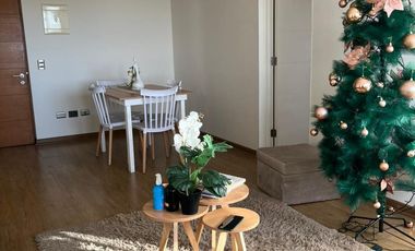 Departamento en Arriendo con Estacionamiento Incluido en Condominio Alta Vists