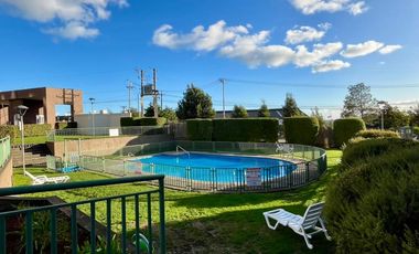 Departamento en Arriendo con Estacionamiento Incluido en Condominio Alta Vists