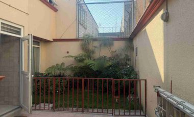 Se renta casa grande en Valle Don Camilo, zona popular, Metepec, Estado De México