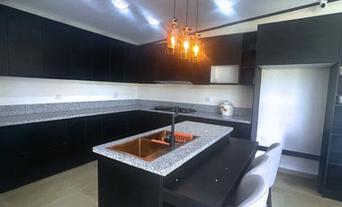 En Venta Quinta en Paute