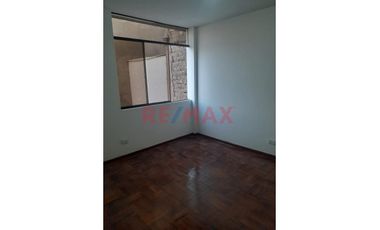 Alquiler Amplio Dpto en La Molina - 3 Hab. + 2 baños Av. Javier Heraud