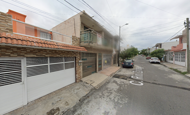 BONITA CASA EN VENTA. LOMAS DE RIO MEDIO III, VERACRUZ. REMATE BANCARIO