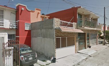 BONITA CASA EN VENTA. LOMAS DE RIO MEDIO III, VERACRUZ. REMATE BANCARIO