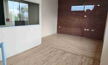 Alquiler casa grande comercial, con uso de suelo. Para, escuela, gimnasio, empresas  de seguridad, escuela de chef, academia, patio para 7 carros Otros