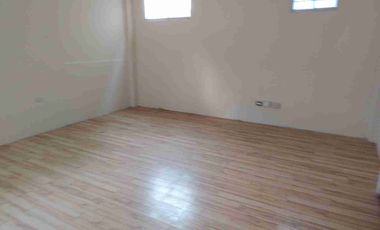 Alquiler casa grande comercial, con uso de suelo. Para, escuela, gimnasio, empresas  de seguridad, escuela de chef, academia, patio para 7 carros Otros