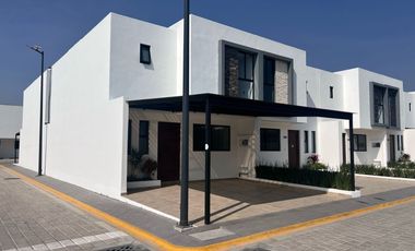 Casa Nueva en Renta en Parque Real Cuautlancingo con Amenidades y Acceso a Periférico | $13,000