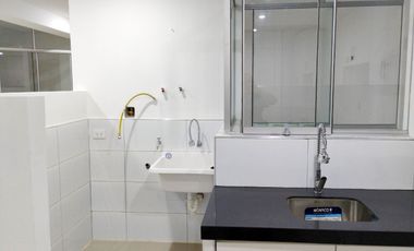 Alquilo Departamento de 145m2 en 4to piso