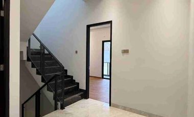 Rumah Mewah Scandy private Poll Di Gatsu Timur Dekat Mall Living Word Denpasar