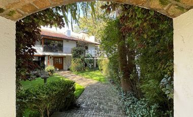 Casa en venta en Rancho San Francisco | 643 m², jardín y 4 autos