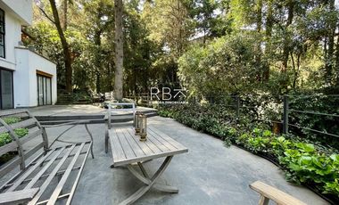 Casa en venta en Rancho San Francisco | 643 m², jardín y 4 autos