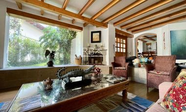 Casa en venta en Rancho San Francisco | 643 m², jardín y 4 autos