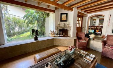 Casa en venta en Rancho San Francisco | 643 m², jardín y 4 autos