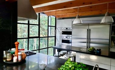 Casa en venta en Rancho San Francisco | 643 m², jardín y 4 autos