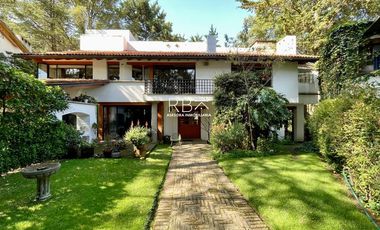Casa en venta en Rancho San Francisco | 643 m², jardín y 4 autos