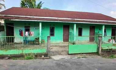 Dijual bedeng 4 pintu luas 300 m²