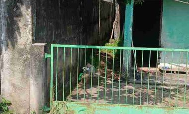 Dijual bedeng 4 pintu luas 300 m²