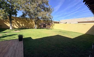 Residencia en venta de 6 recámaras, una en plant baja