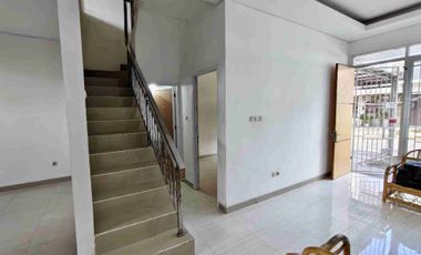 Dijual rumah cantik siap huni dalam komplek perumahan elit dekat Indogrosir Palembang