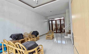 Dijual rumah cantik siap huni dalam komplek perumahan elit dekat Indogrosir Palembang