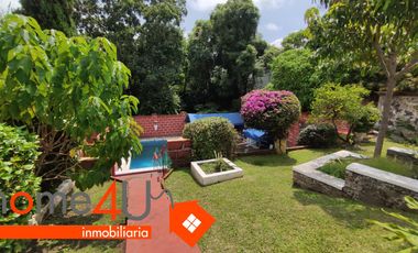 Se vende como terreno de ≈ 697 m²